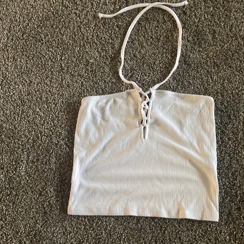 White forever 21 sleeveless top. Never worn.